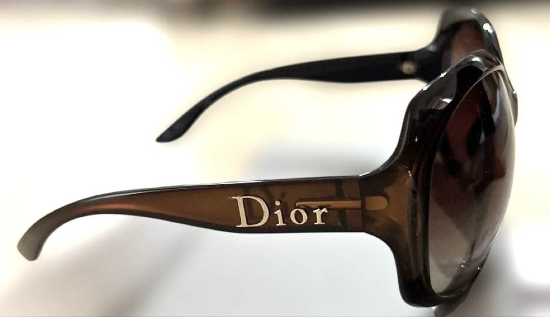 Dior ブラウン サングラス グロッシー　付属品付き