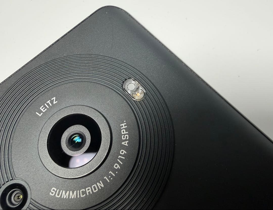 美品 Aquos R8 pro docomo 256gb 画面不良なし