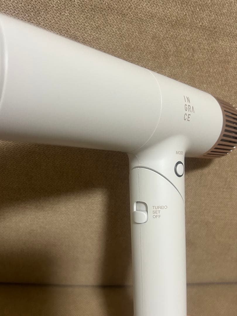 INGRACE Velena hairdryer グレージュ