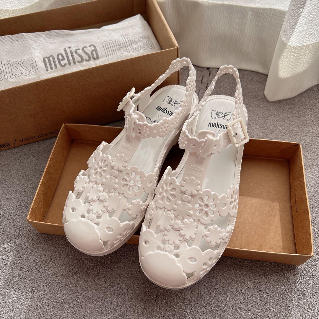 『melissa×VICTOR&ROLF』コラボサンダル