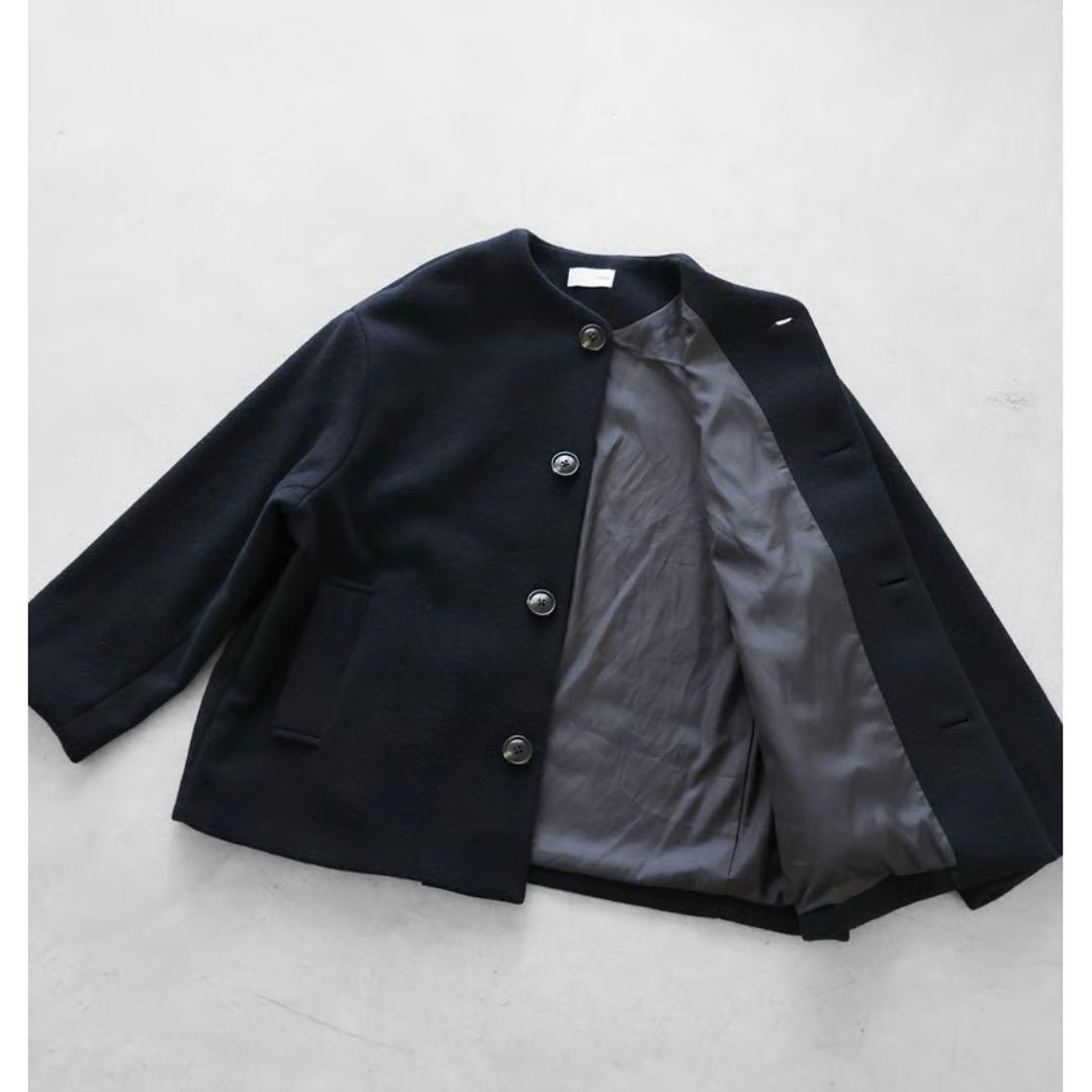 HUIS×尾州　縮絨ウールフランネルノーカラーショートコート（ブラック）