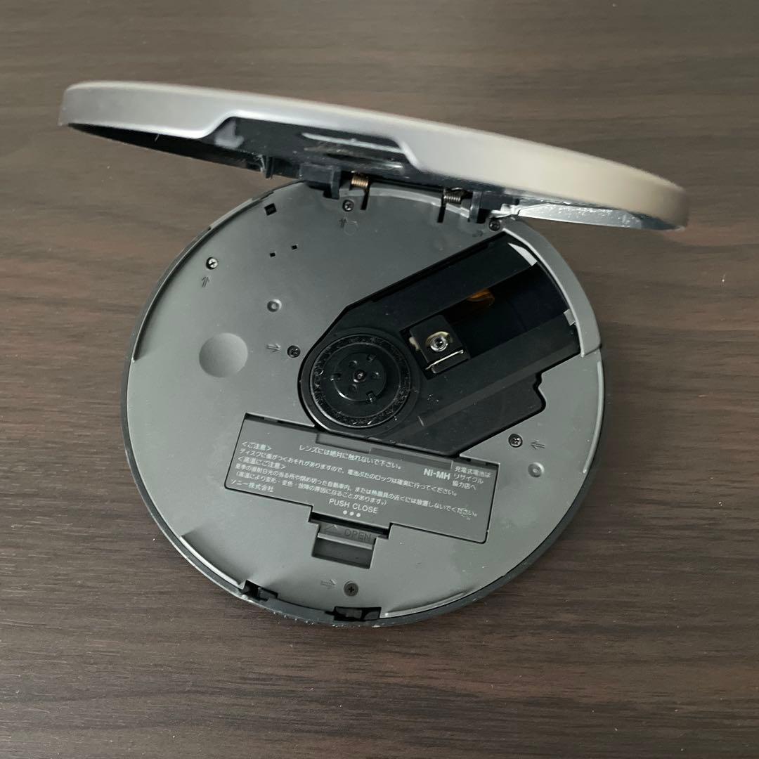 ポータブルプレーヤー SONY Walkman D-NE830