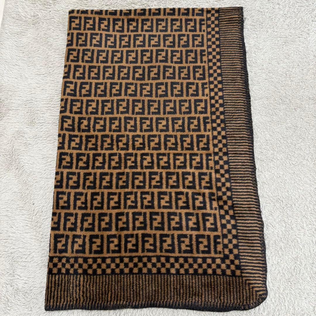 極美品✨ フェンディ FFロゴ ズッカ 総柄 ブランケット ブラウン 毛布