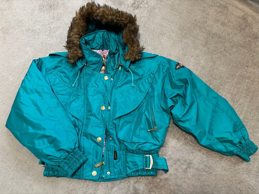 スキーウェアレディース　ターコイズ ジャケット 11号　靴下x2 他6点セット