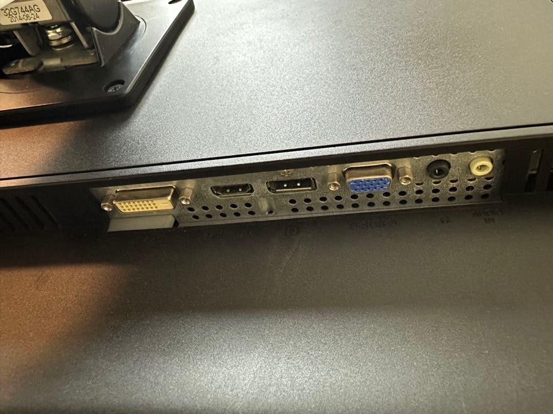 Philips UltraClear モニター27インチ4K