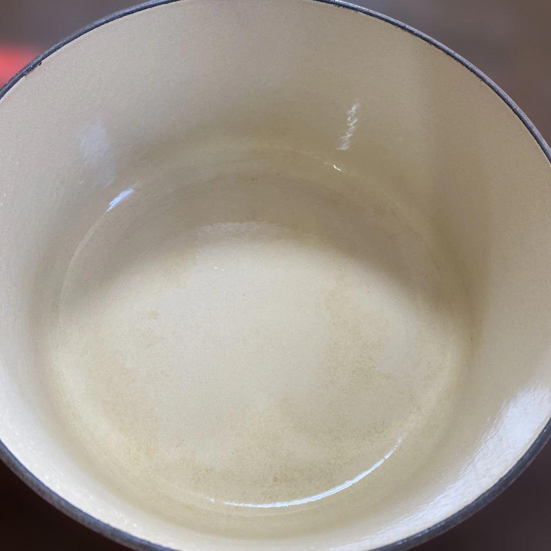 ル・クルーゼLE CREUSET ココットロンド 赤22cmルクルーゼ