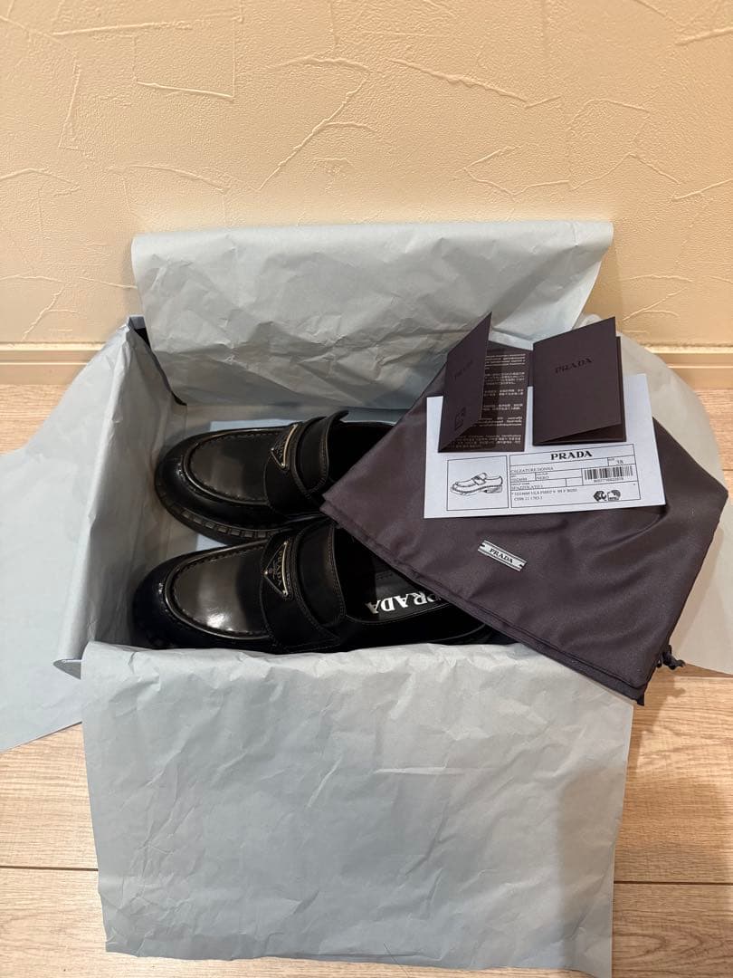 PRADA プラダ　チョコレートブラッシュドレザー　ローファー　38