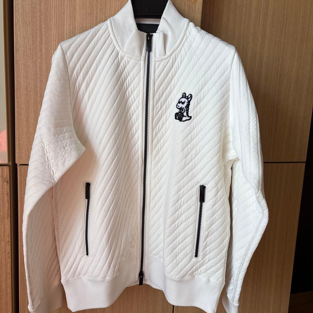 ダンスウィズドラゴン　ホワイトキルティングブルゾン