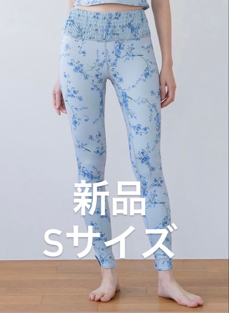 【新品未使用】SUKALA スプリングフラワーシャーリングレギンス S