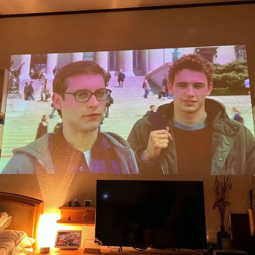 ​【Android】モバイルプロジェクター EU90 フルHD•バッテリー搭載