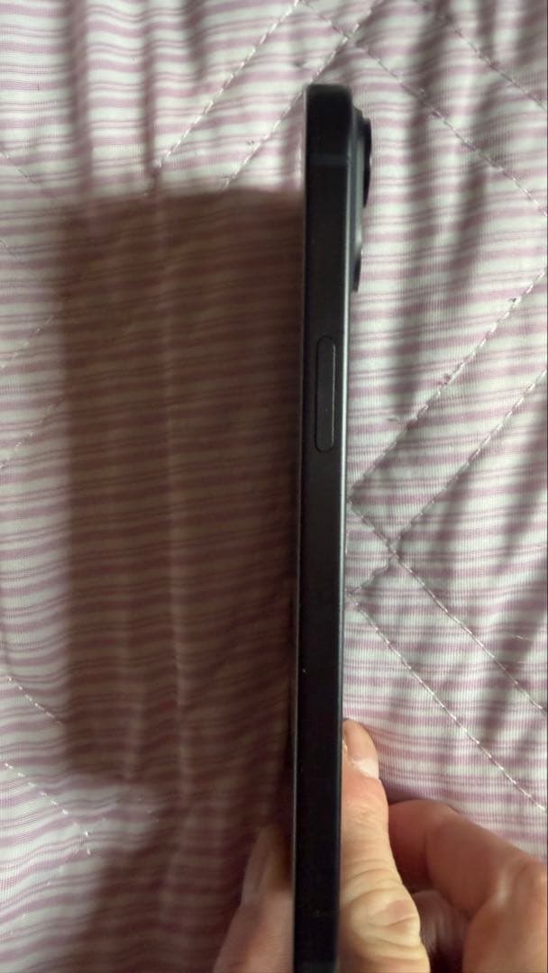 iPhone15プラス本体256GB 早い者勝ち。