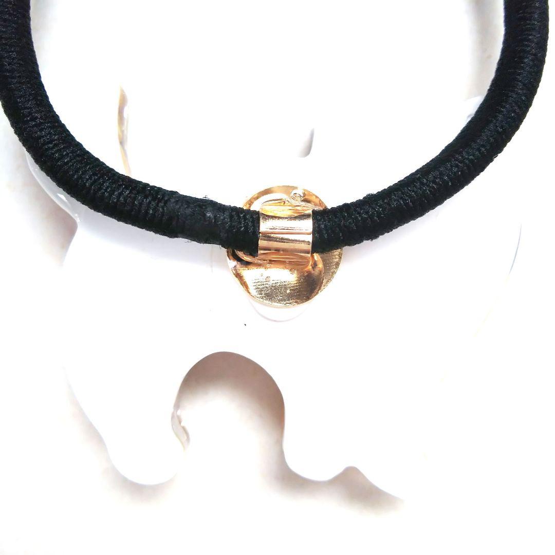 ヘアゴム レジン 大きなポッテリ三毛猫ちゃんとマトリカリア