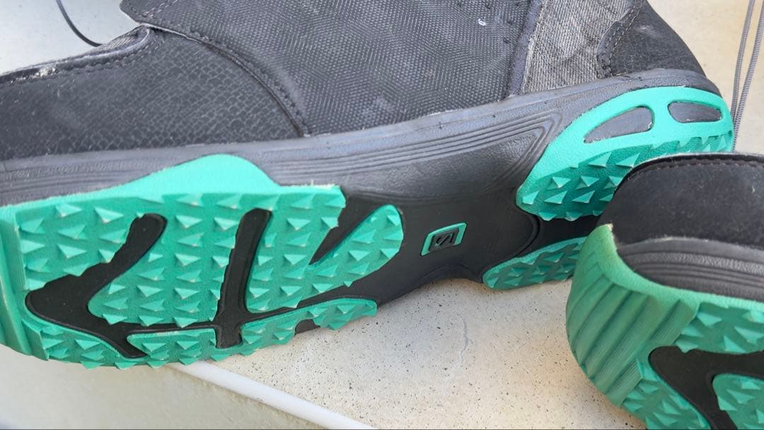 Salomon VY スノーボードブーツ 女性用 ブラック/グリーン