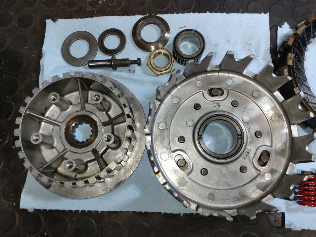 ゼファー400 クラッチハウジング一式 美品