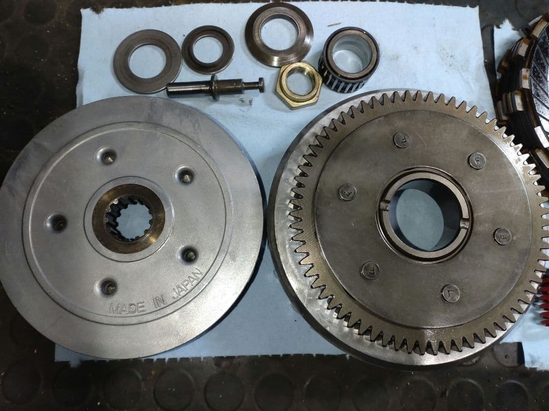 ゼファー400 クラッチハウジング一式 美品