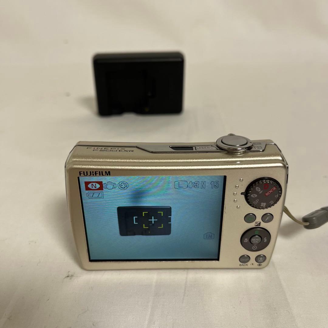 FUJIFILM 富士フイルム FinePix F200EXR デジタルカメラ