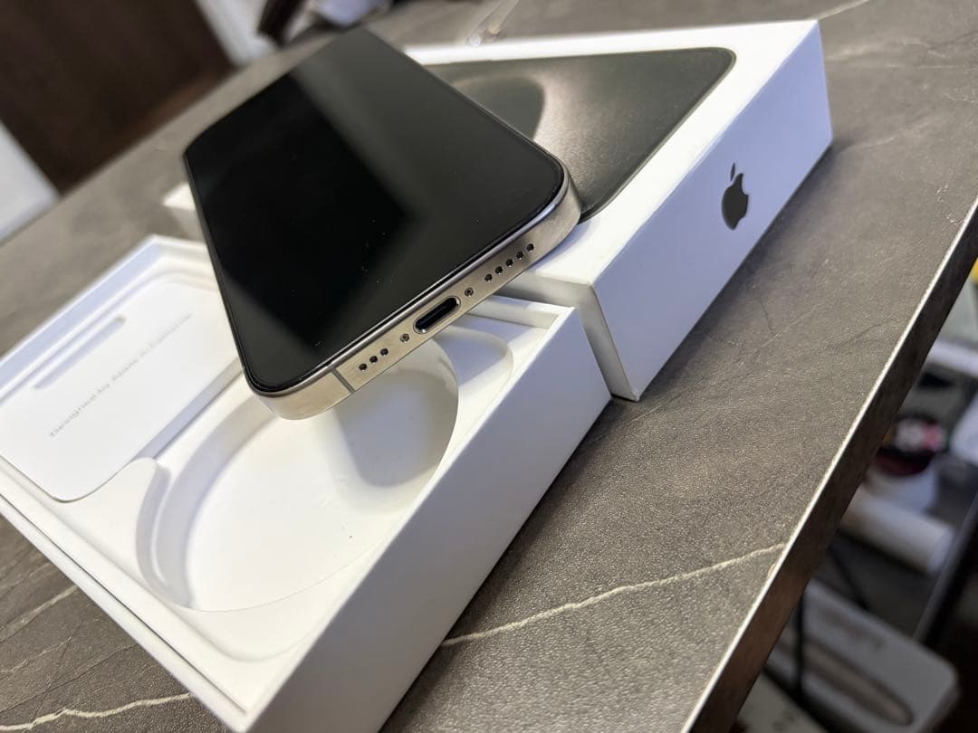 Apple iPhone 15Pro 256GB SIMフリー 美品 箱あり