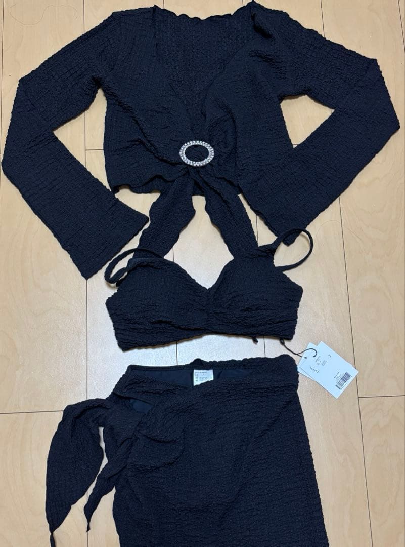 rady パレオビキニ水着　ボレロ付き　セットアップ　ラッシュガード　定価以下