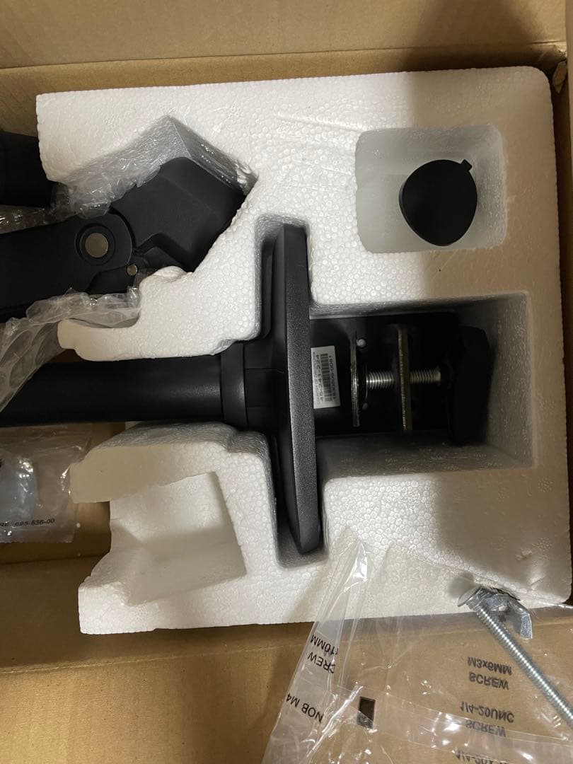 T*h様 エルゴトロン LX モニターアーム デスクマウント マットブラック