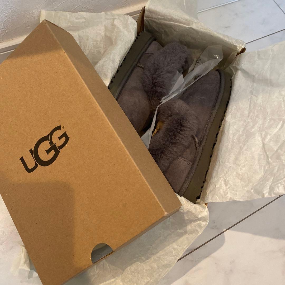 UGG 22cm 室内のみ使用　ムートン　スエード スリッポン　スリッパ