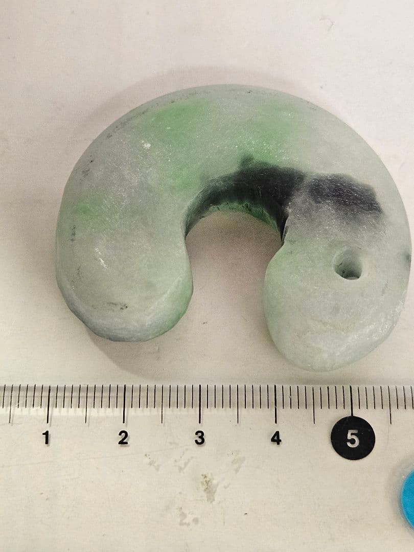 H 特大 飛龍 翡翠勾玉　　☆12,000円☆