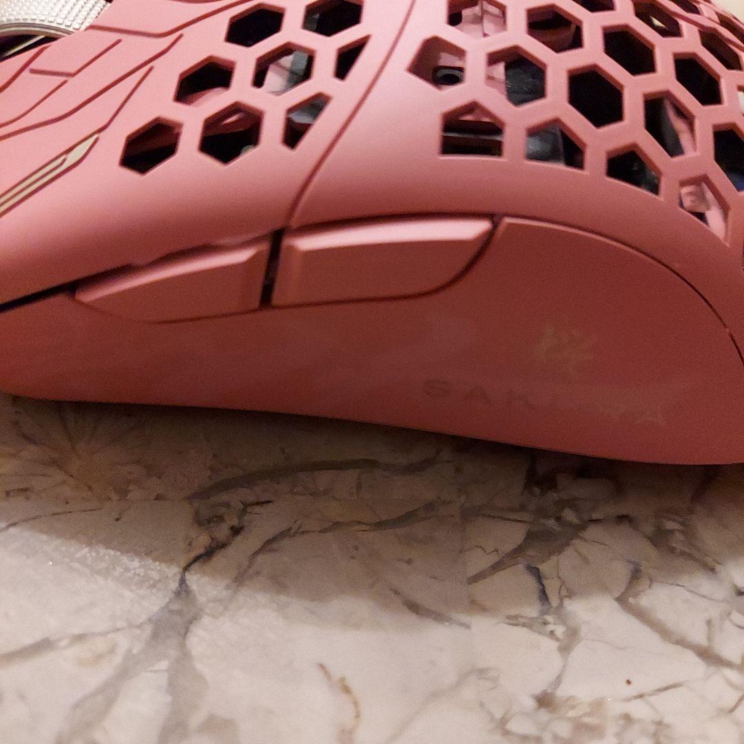 Finalmouse UltralightX Sakura Medium サイズ
