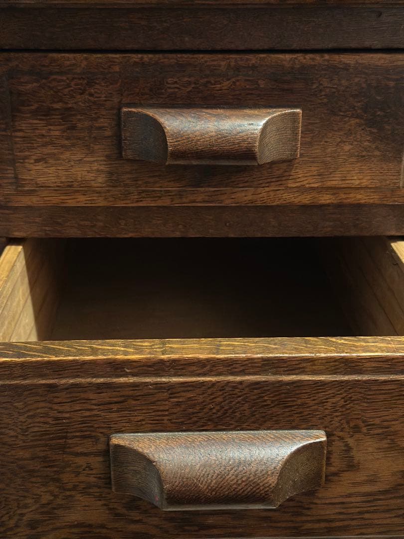 大幅値下げ！　細工が細やかなアンティーク　机