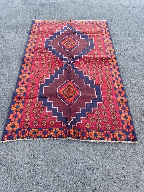 30～40年くらい前のペルシャヴィンテージラグ サイズ:185x115cm