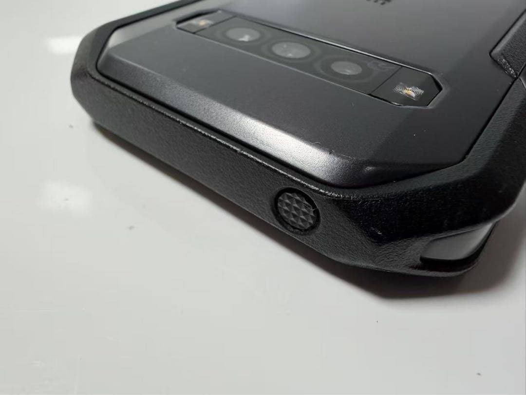 京セラ TORQUE G06 KYG03 au ブラックジャンク