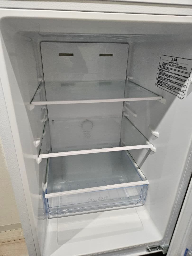 【送料込み・美品】冷蔵庫 HISENSE HR-D16F WHITE