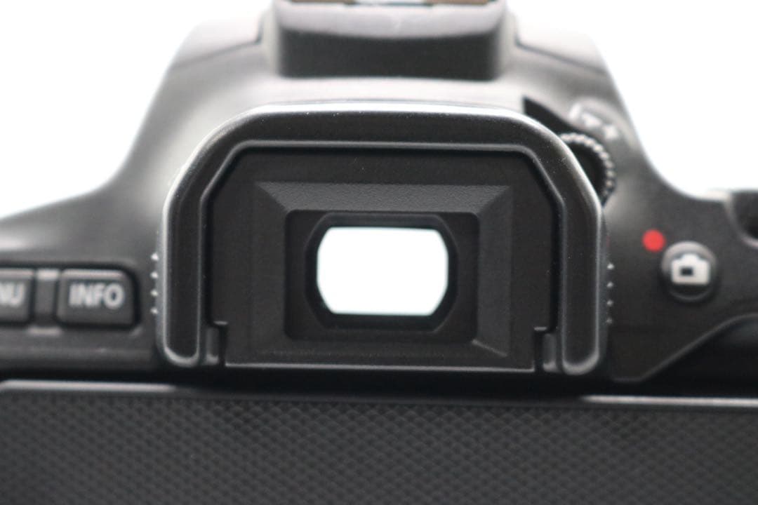 美品 【Canon EOS Kiss X10 ダブルレンズセット】 安心保証あり