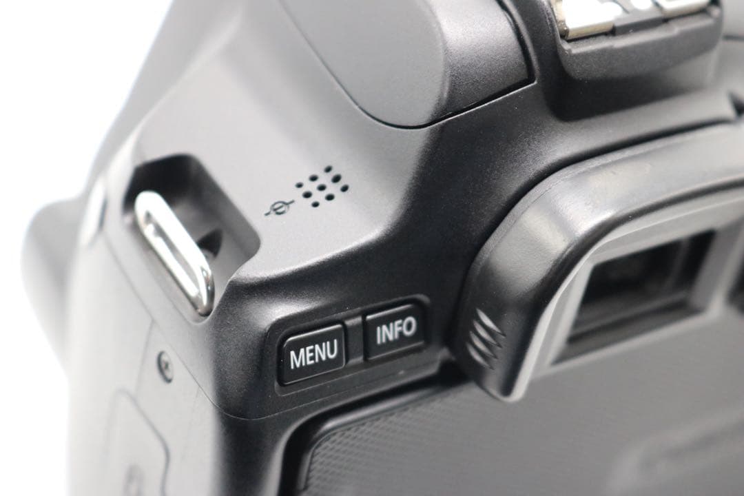 美品 【Canon EOS Kiss X10 ダブルレンズセット】 安心保証あり