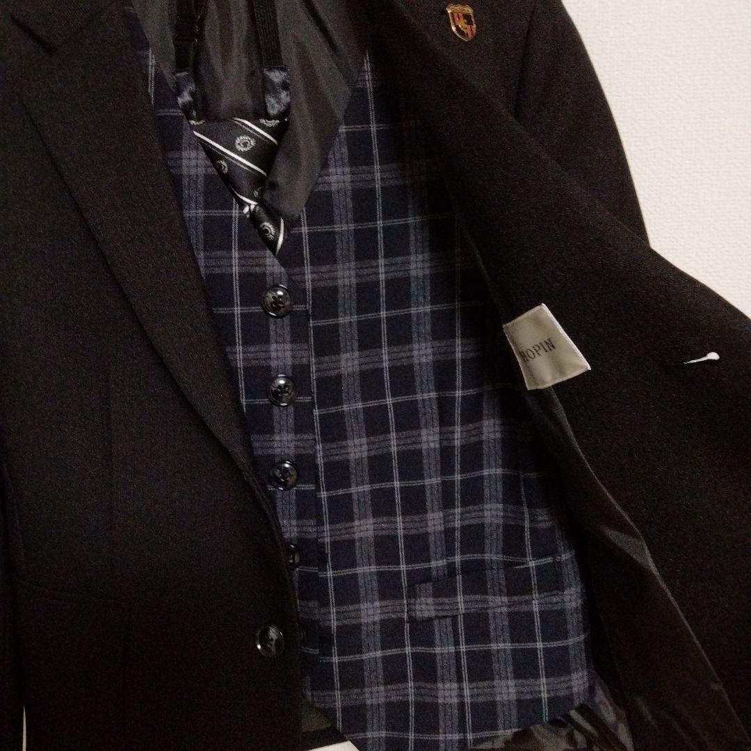 か*ん様 子供140 黒フォーマルスーツ(ベストあり)　セットCHPOIN