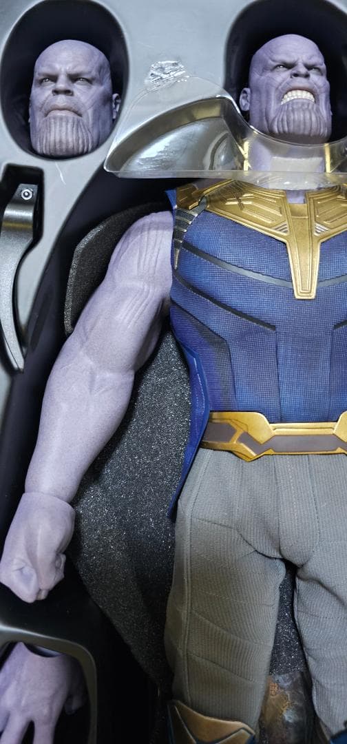 【美品】 ホットトイズ　サノス　アベンジャーズ／インフィニティ・ウォー