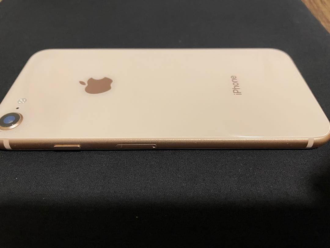 iPhone 8 64GB SIMフリー
