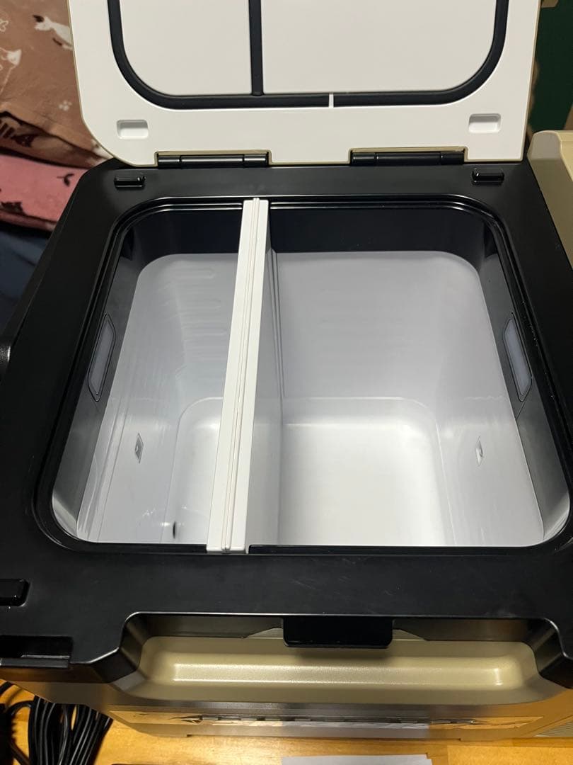 ハイコーキ　コードレス冷温庫 UL18DD バッテリー4.0Ah付　極美品