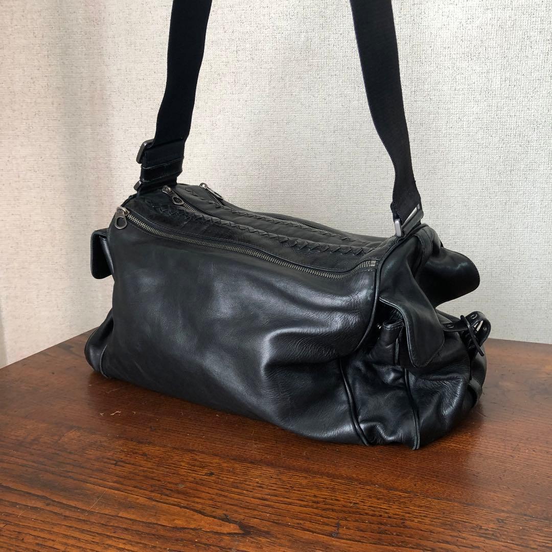 BOTTEGA VENETA イントレチャート ショルダーバッグ ブラック