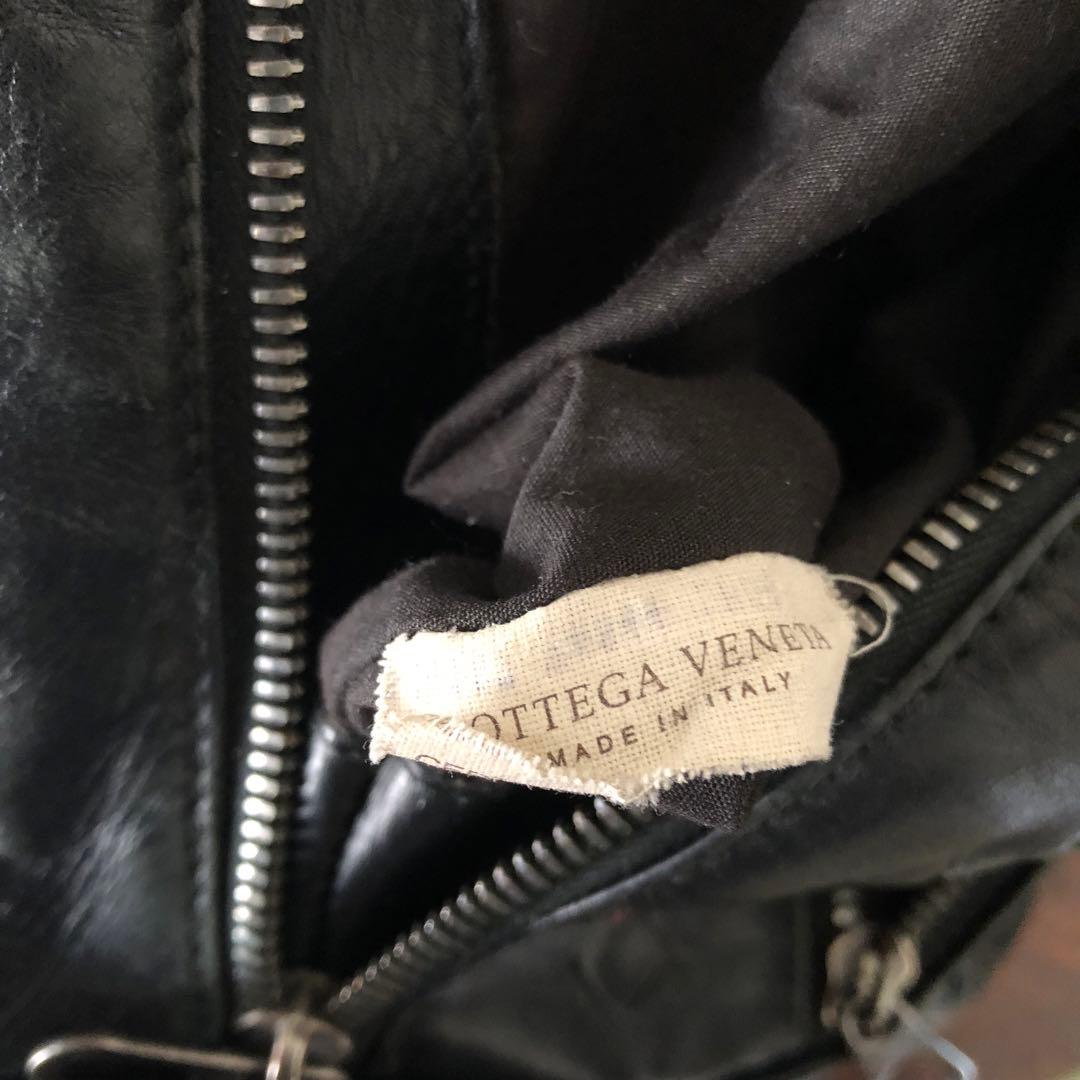 BOTTEGA VENETA イントレチャート ショルダーバッグ ブラック