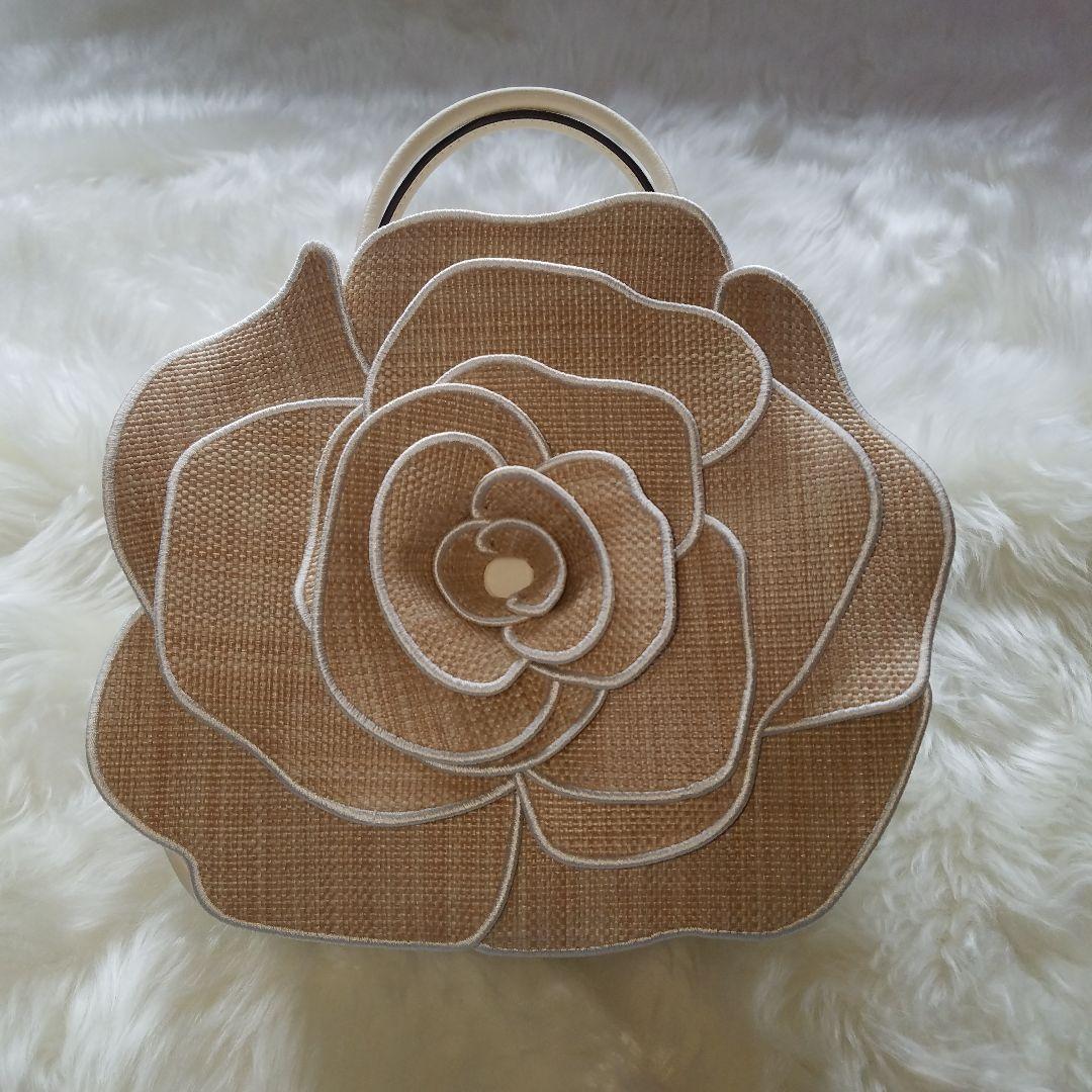 木・金限定価格 【新品 未使用】 Kate Spade ３D フラワー バッグ