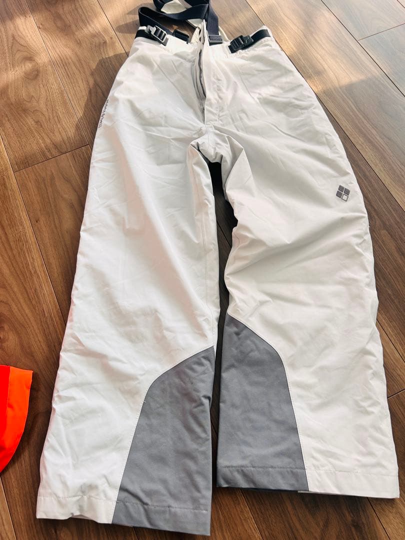 Montpellierスキーウェア上下　140(男女兼用)