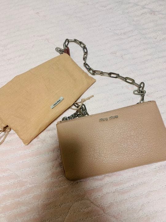 【美品】セール中★ミュウミュウ　チェーンバッグ