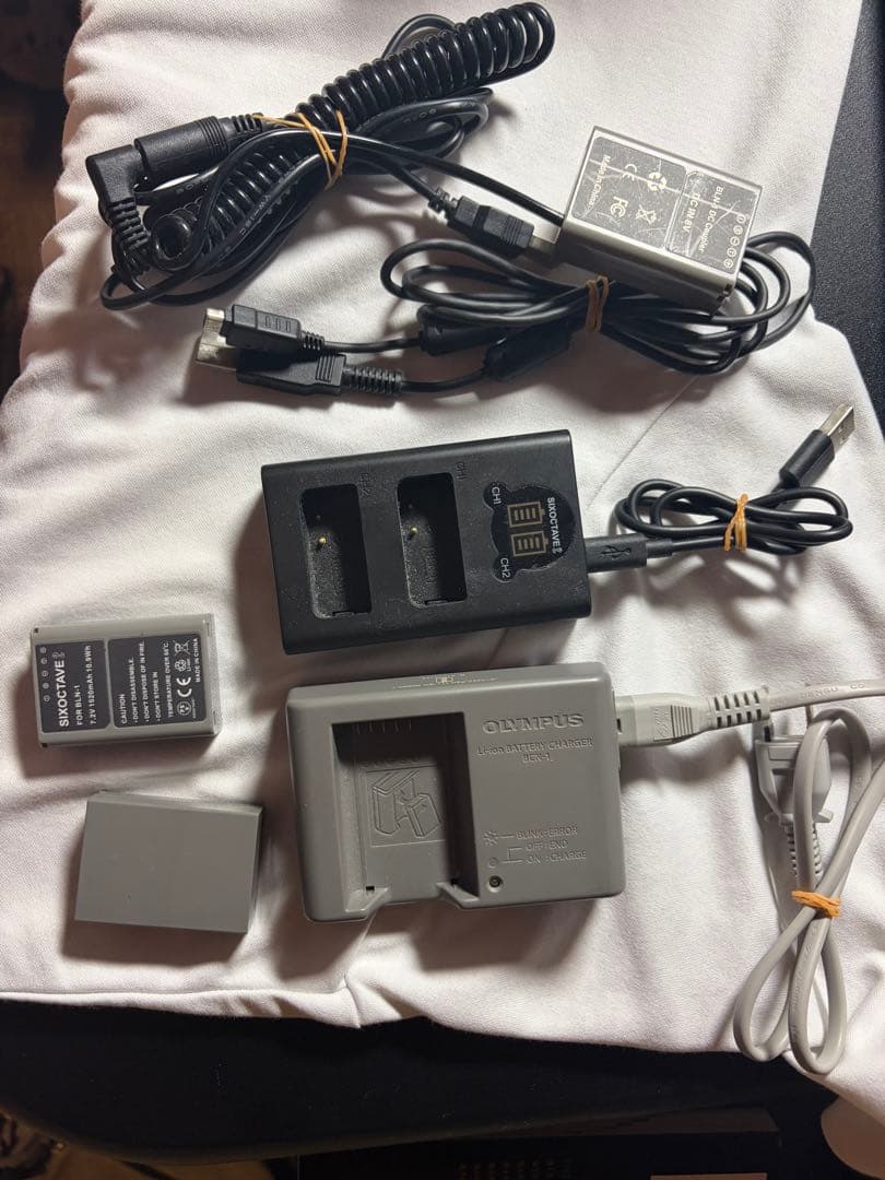 お得マクロレンズ付きオリンパスOM-D E-M10 マーク2 キット一式