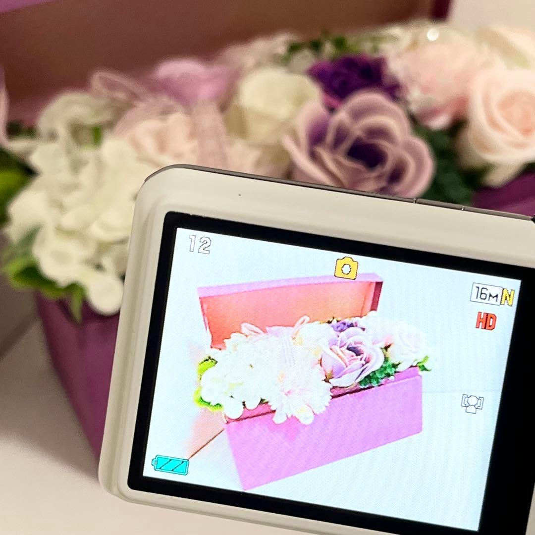 デジタルカメラ CASIO EXILIM EX-Z770