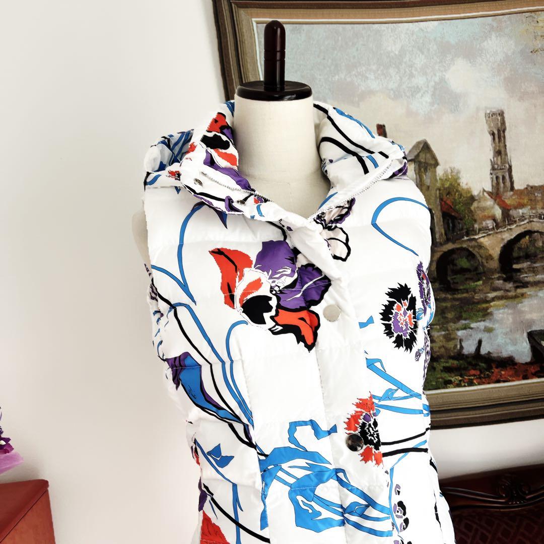 美品　EMILIO PUCCI エミリオプッチ　花柄　フローラ　ダウン　ベスト