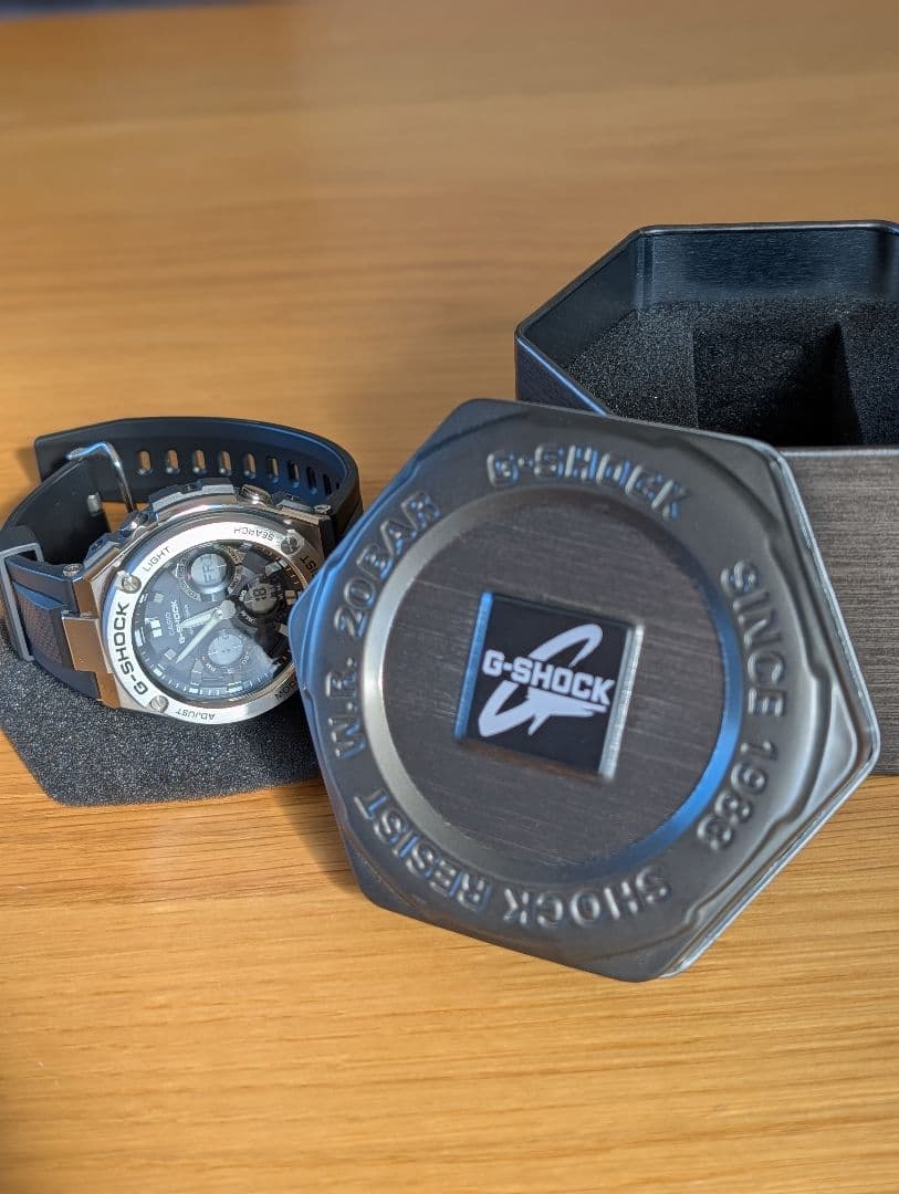 最安値　G-SHOCK デジタル腕時計 ブラック/シルバー