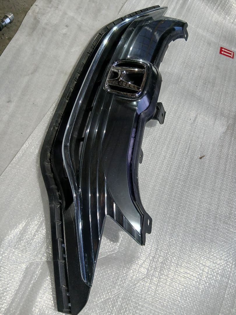 ホンダ 　GP5 フィット　フロントグリル