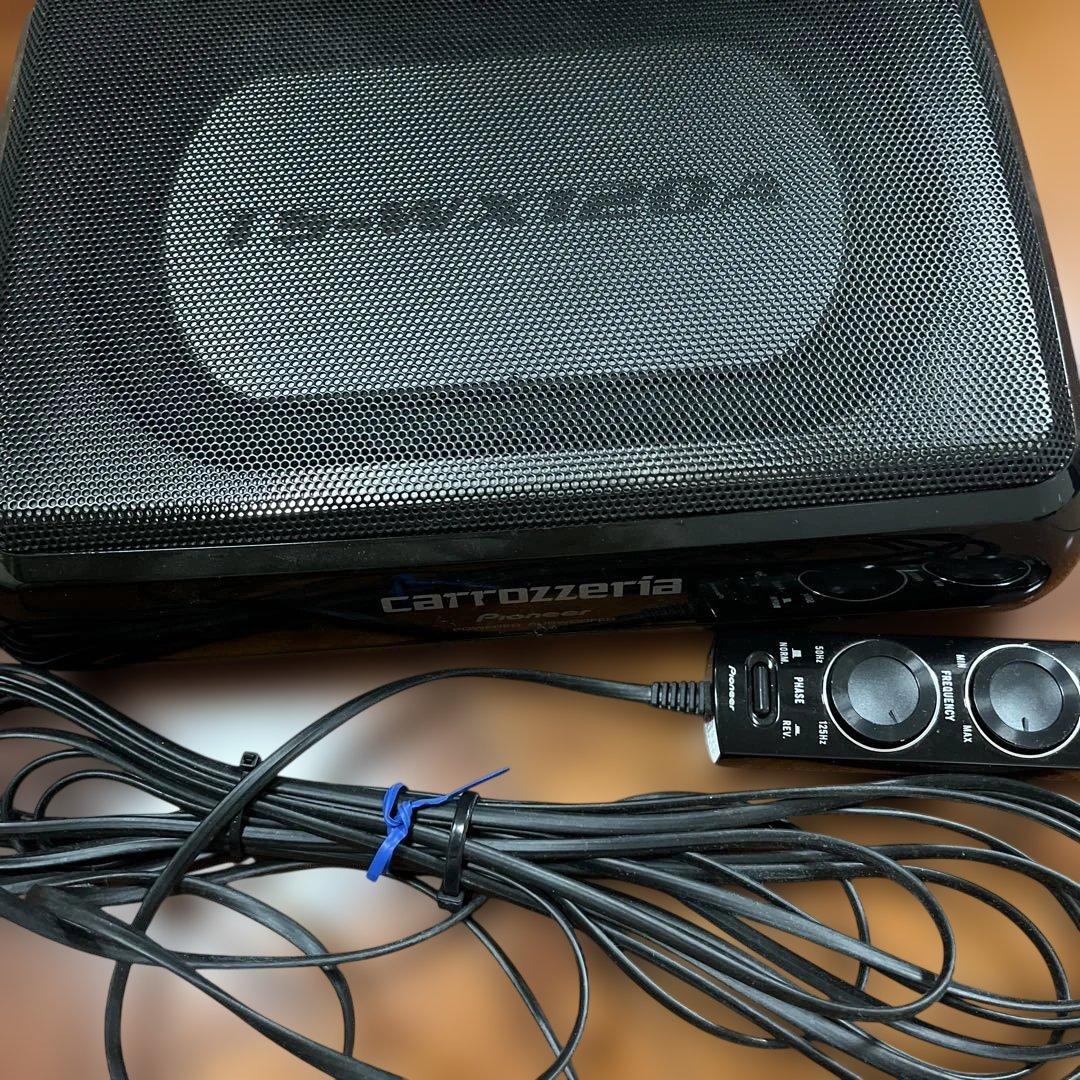 年末最終お値引き　Pioneer carrozzeria パワードサブウーファー