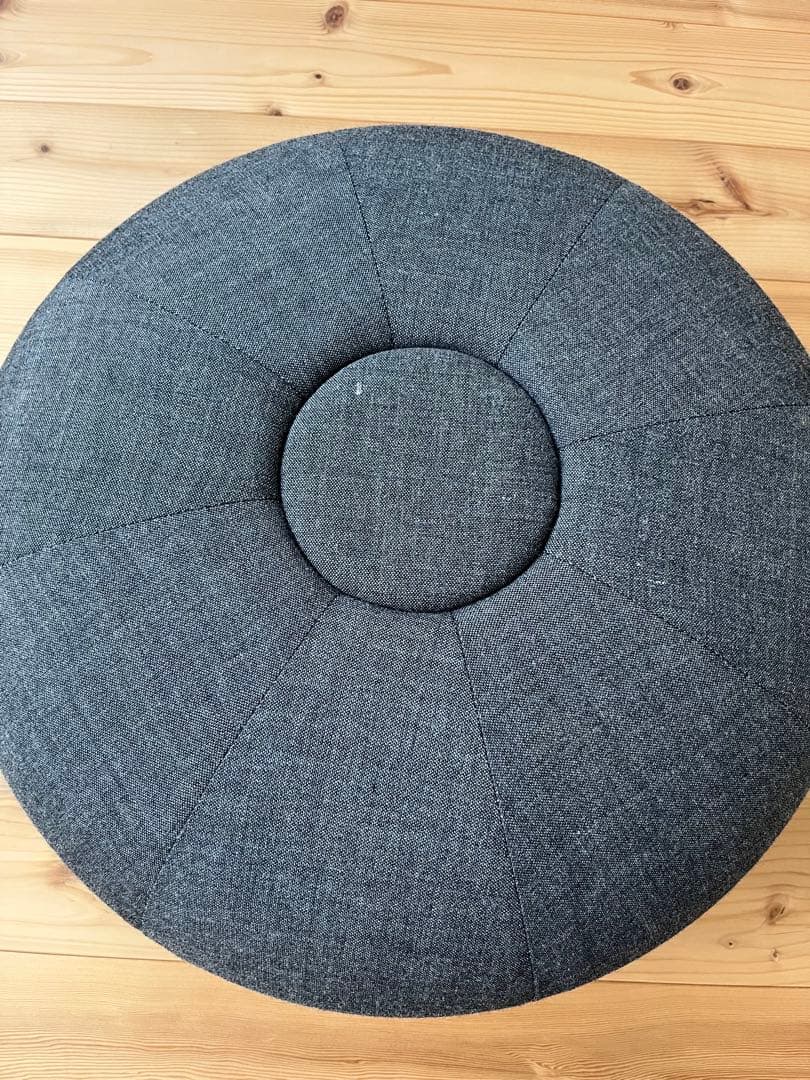 Fritz Hansen フリッツハンセン スツール POUF プフ 丸椅子