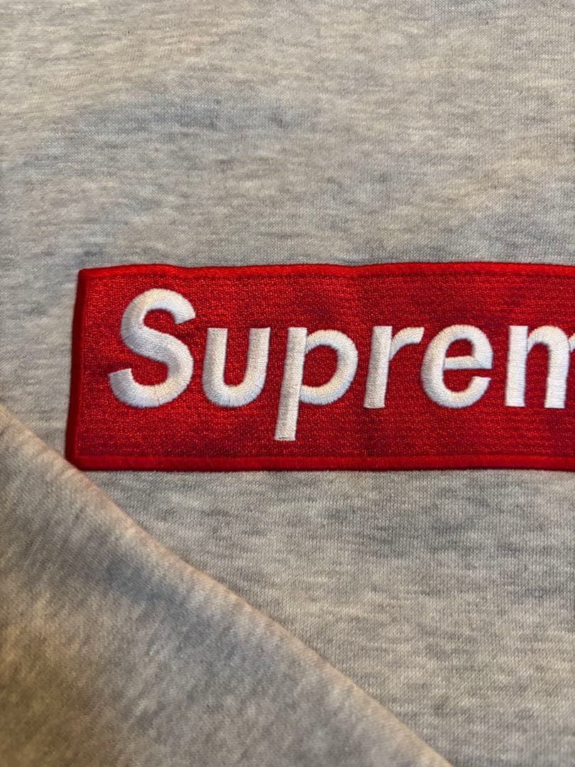 Supreme グレー トレーナー