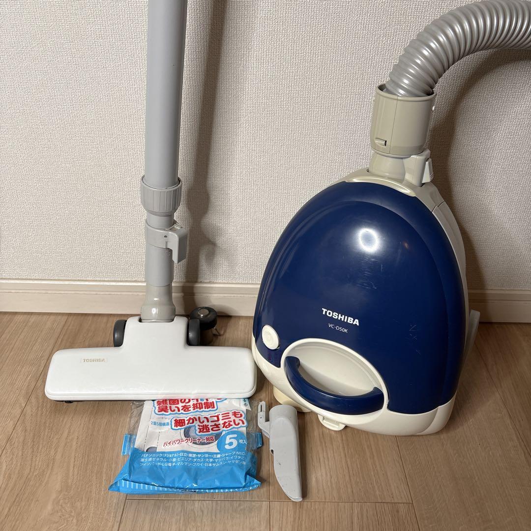 TOSHIBA 紙パック式 掃除機 VC-D50K　2017年製